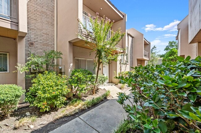 Foto del edificio - 1115 Augusta Dr