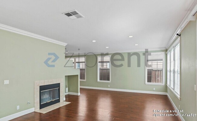 Building Photo - 5536 Cooney Pl