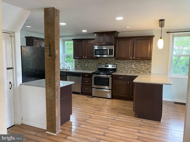 Foto del edificio - 7097 Union Deposit Rd