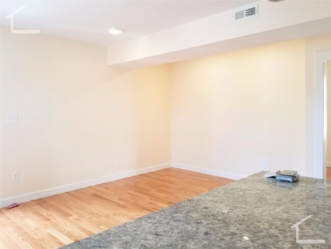 Building Photo - HOT ALLSTON LISTING!!!!