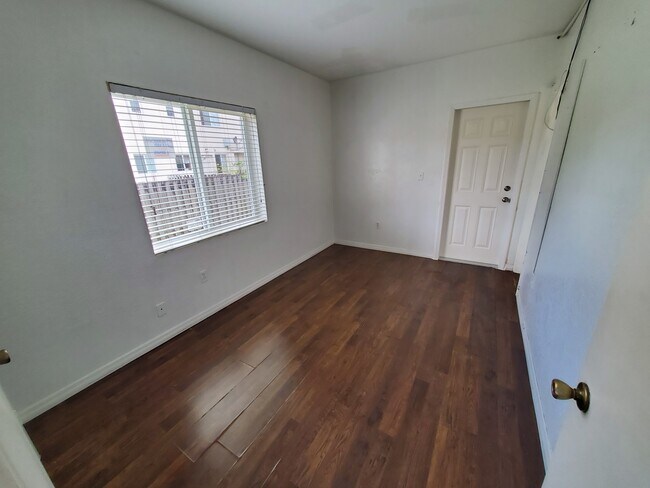 Foto del edificio - 300 NW 84th Terrace