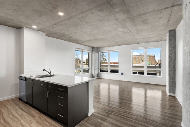 Building Photo - Stadium Apartments