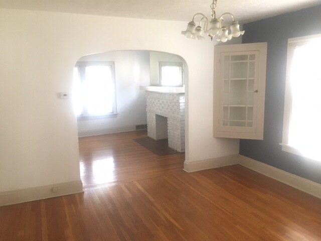 Foto del edificio - 3132 Meadowbrook Blvd