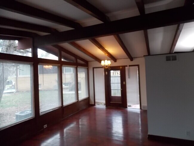 Foto del edificio - 3141 Prairie Rd