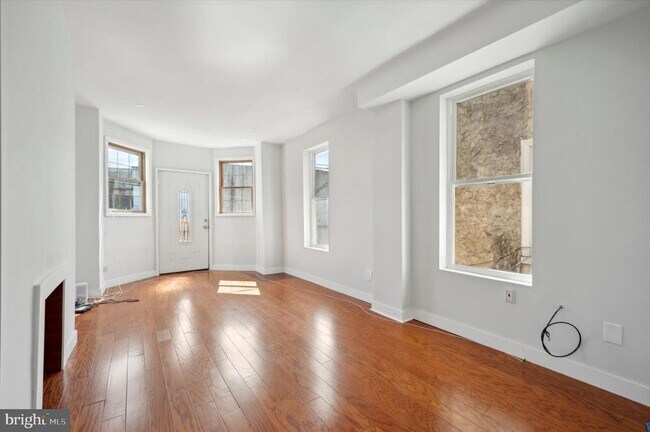 Building Photo - 647 N 33rd St