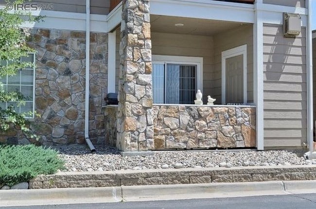Building Photo - 126 BEACON WAY 2D