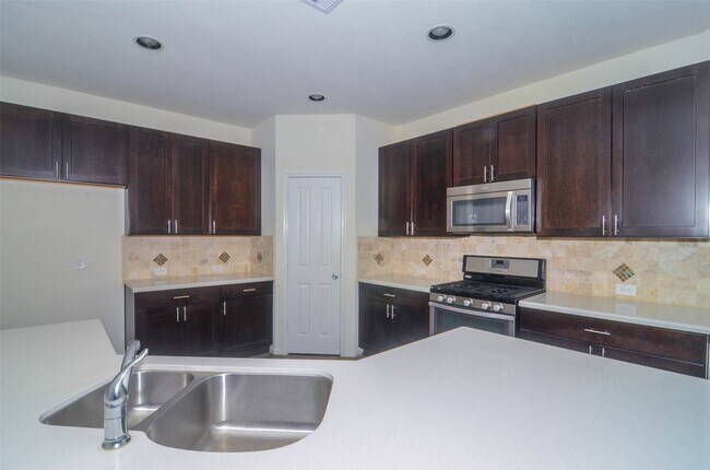 Foto del edificio - 15207 Keystone Bend Ln