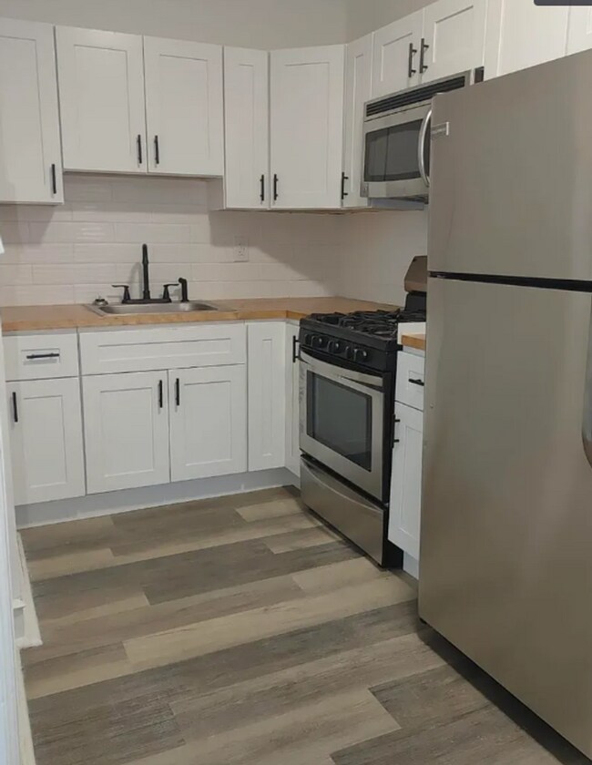 Foto del edificio - 3908 W Girard Ave