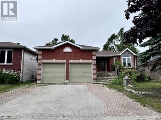 Building Photo - 22 Mapleton Ave