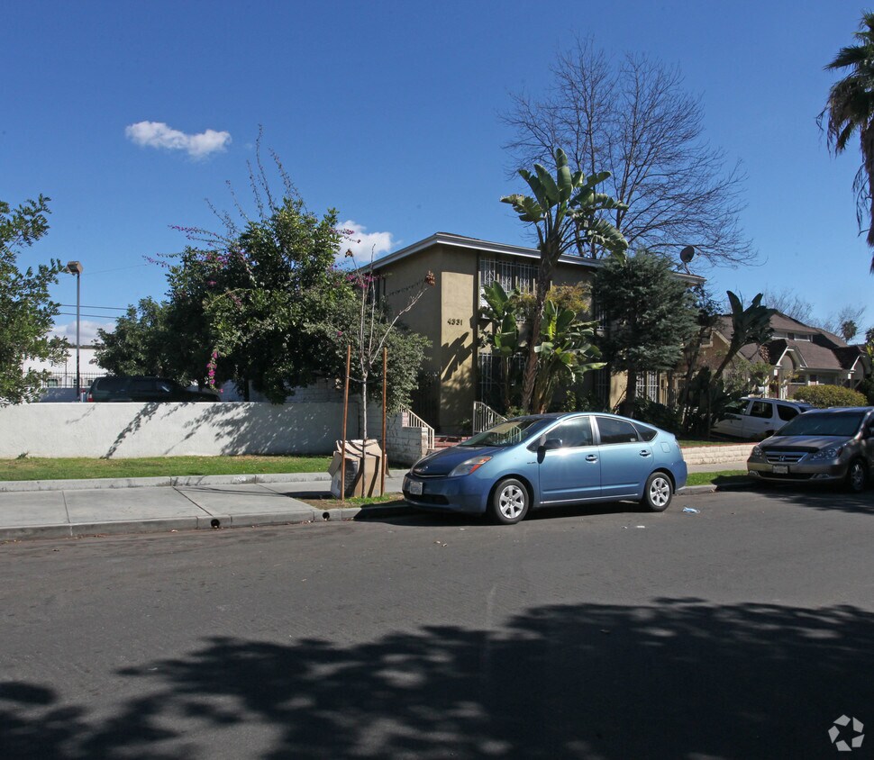 Foto del edificio - 4331 Gateway Ave