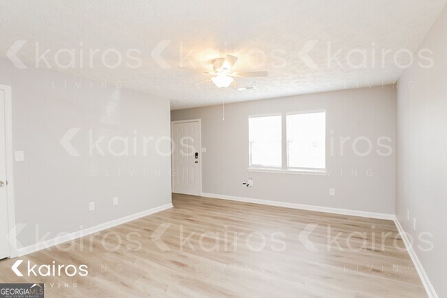 Foto del edificio - 155 Fawn Dr