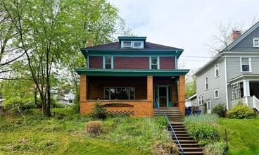 Building Photo - 626 Walnut St