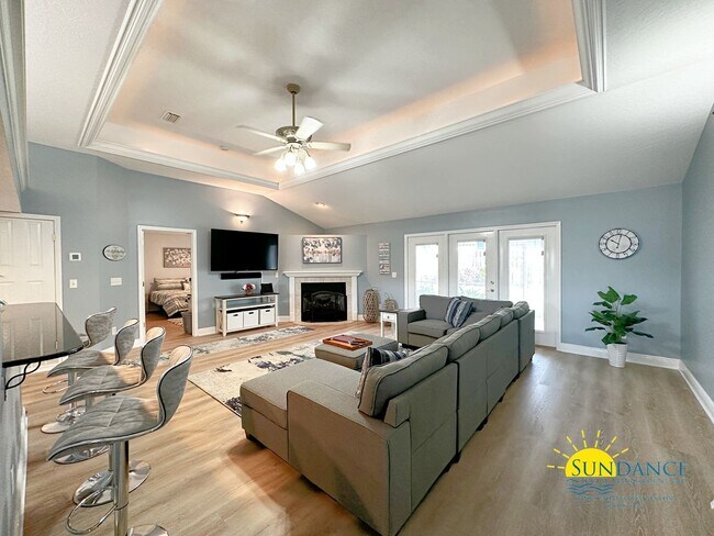 Building Photo - Furnished Bridgeport Colony Home in Gated ...