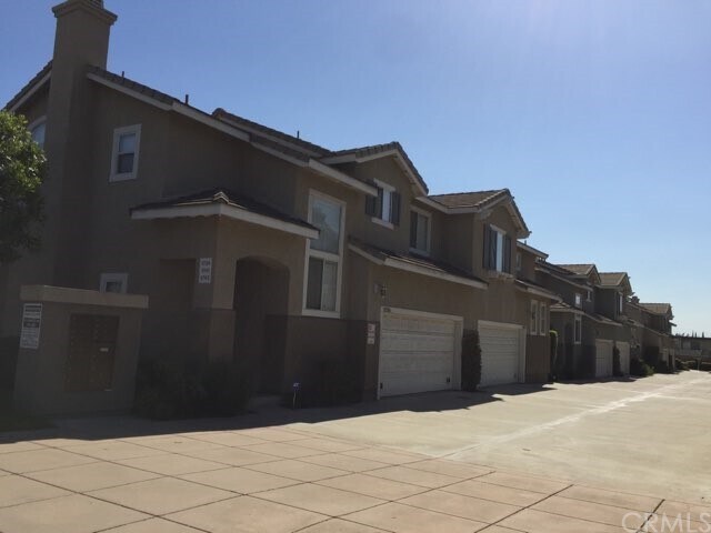 Building Photo - 1739 S Sunflower Ave