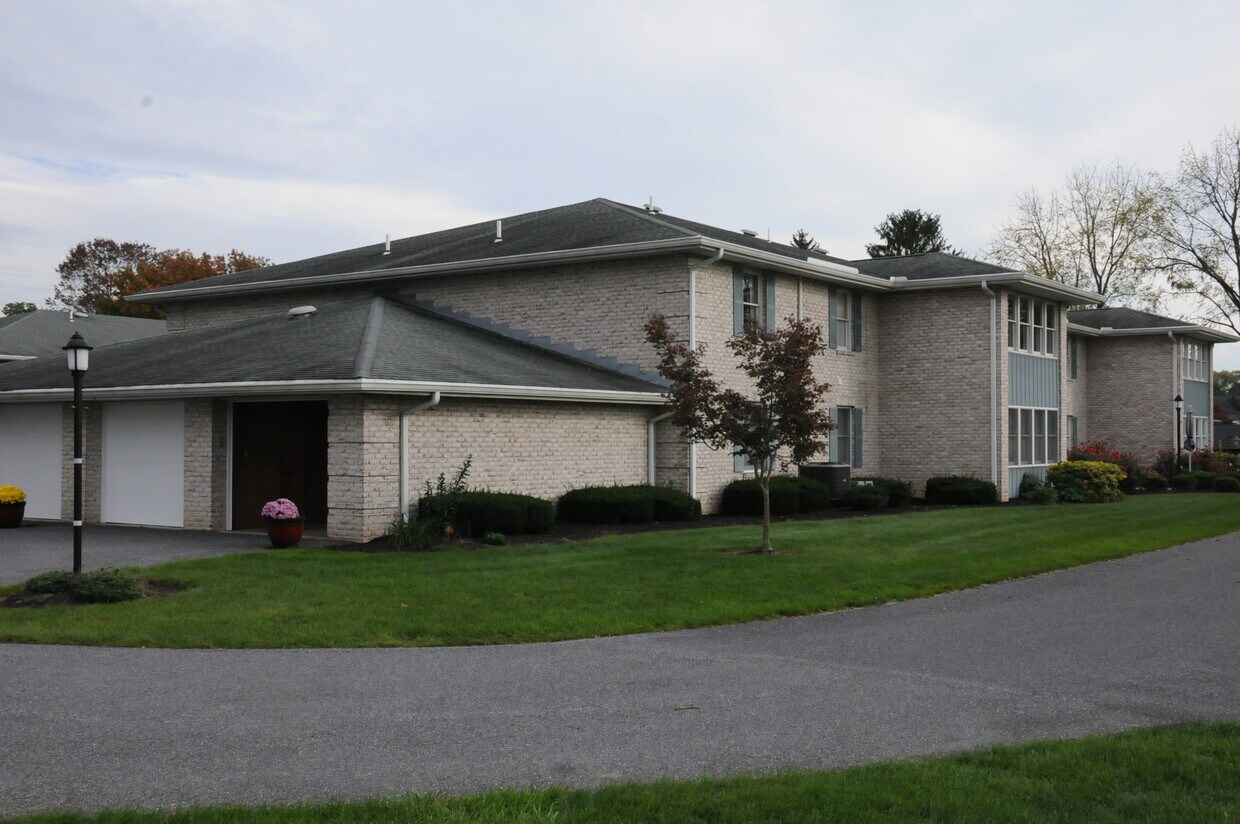 Condo is all on 1st floor. Garage door is open. - 21 Cambridge Ct