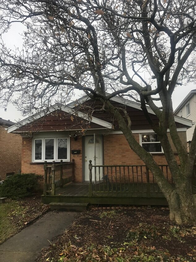 Primary Photo - 7733 Leclaire Ave