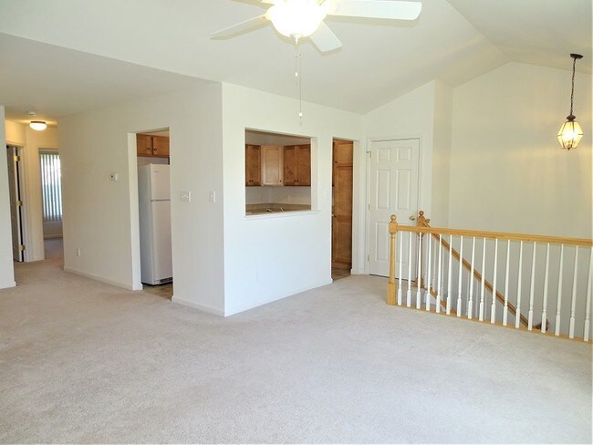Building Photo - 517 Fox Ridge Ln