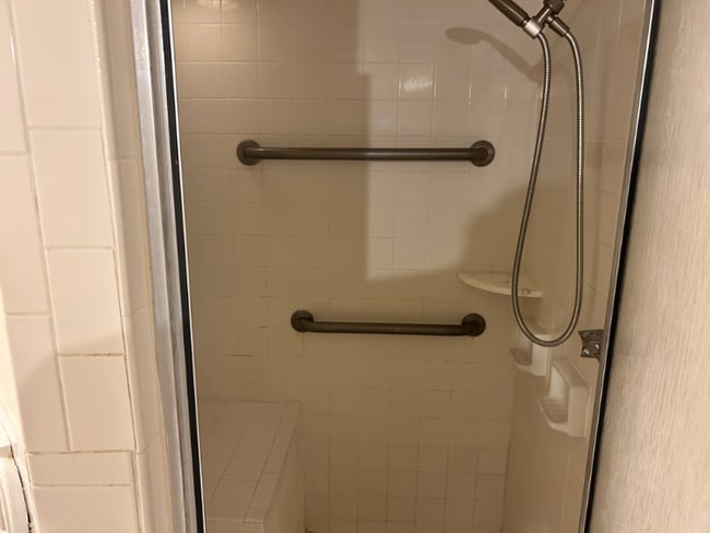 Foto del edificio - 2652 Merwyn Rd