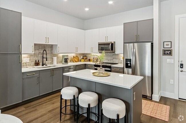 Building Photo - The Waylon Apartments & Townhomes