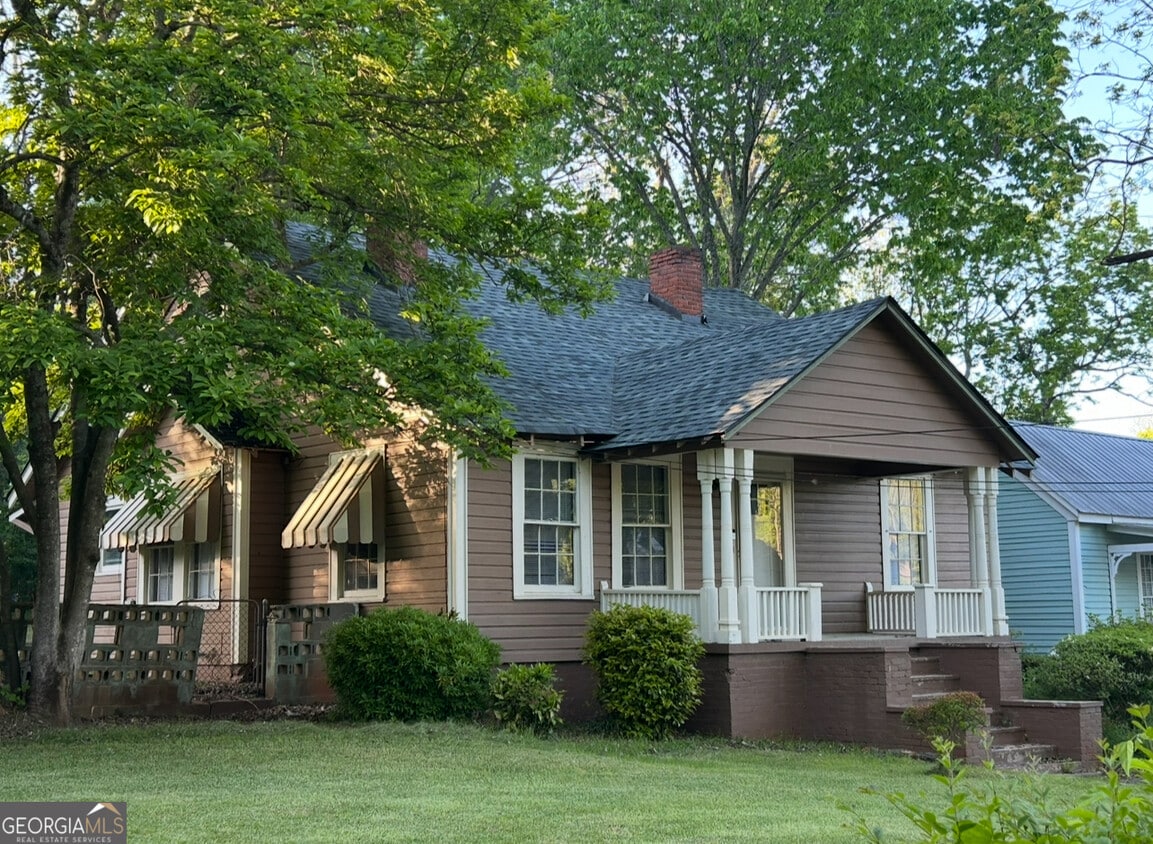 Building Photo - 299 N 2nd St