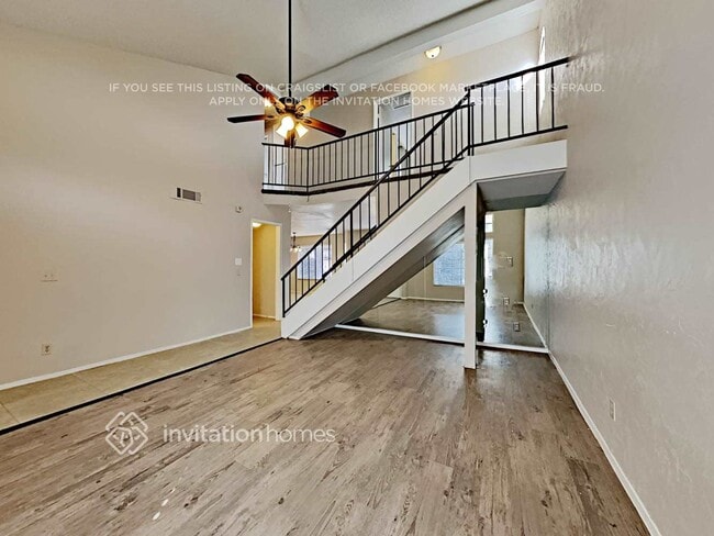 Building Photo - 122 Elegante Way