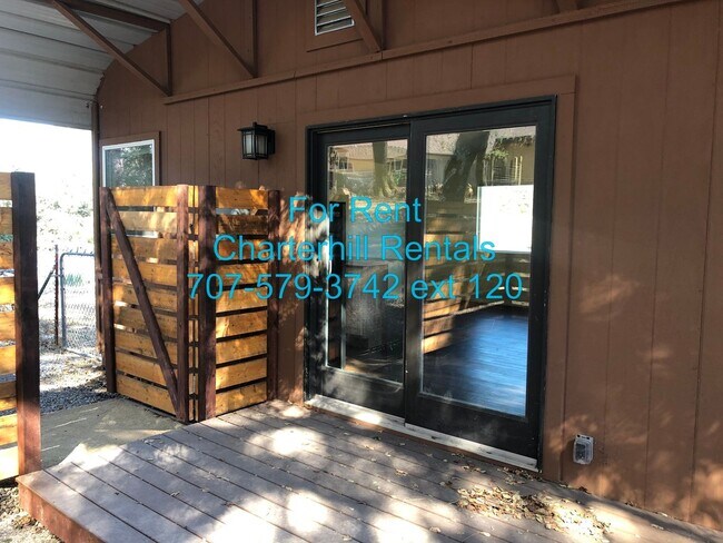 Building Photo - Beautiful, like new granny unit  -- 5 minu...