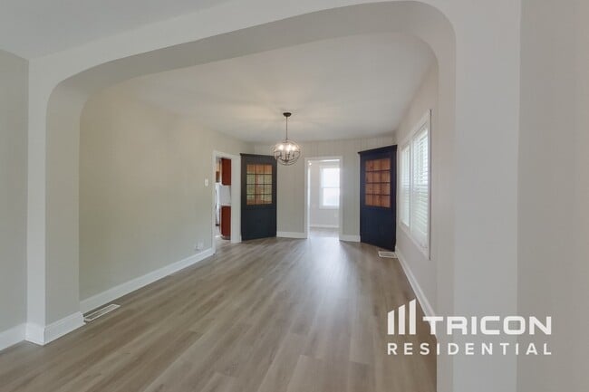 Foto del edificio - 127 Clearfield Ave