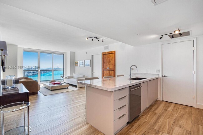 Foto del edificio - 50 Biscayne Blvd