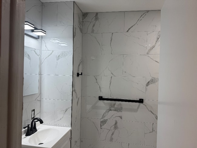 Foto del edificio - 9405 Kirkwood Rd