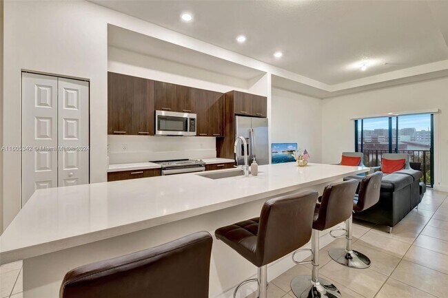 Foto del edificio - 8045 NW 104th Ave