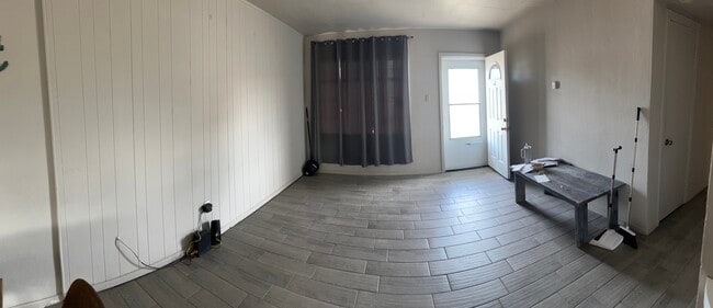 Building Photo - 152 Aspen Rd