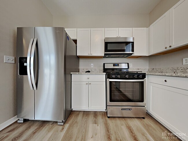 Foto del edificio - 18315 Brookpark Dr