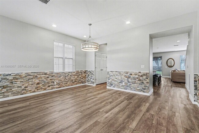 Foto del edificio - 2251 Napone Ln