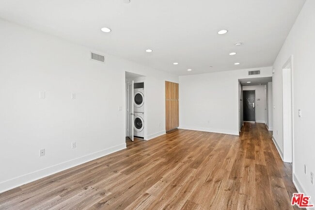 Building Photo - 1301 Brockton Ave