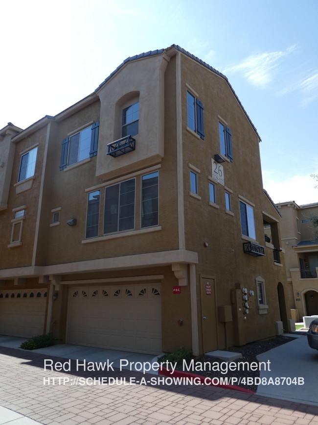 Building Photo - 900 S 94th St