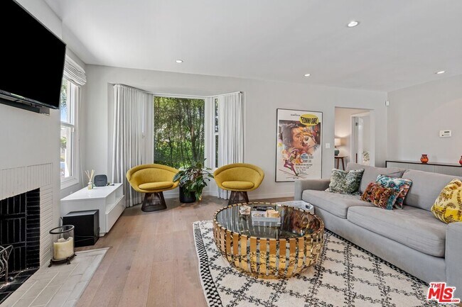 Foto del edificio - 1216 Greenacre Ave