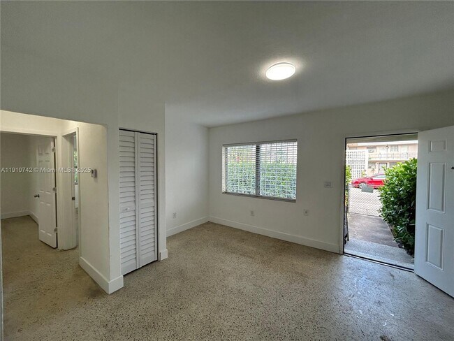 Foto del edificio - 2292 NW 26th St