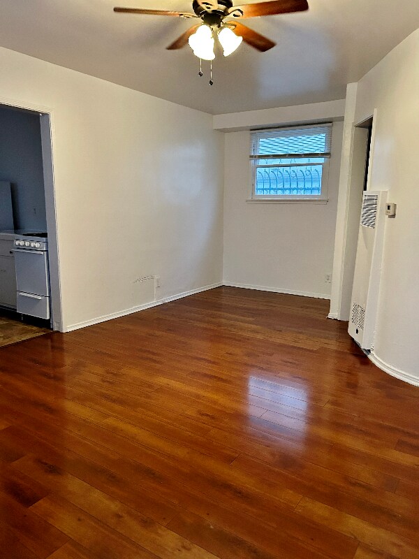 Building Photo - 1737 S Sycamore Ave