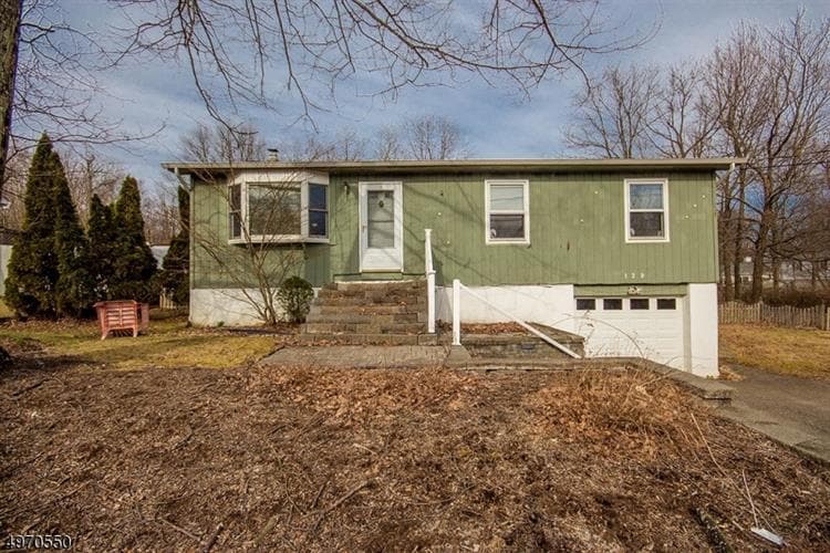 129 Barry Dr N, Highland Lakes, NJ 07422 House Rental in Highland