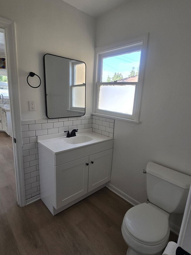 Building Photo - OLD TOWN ORANGE 3 BEDROOM 2 BATH