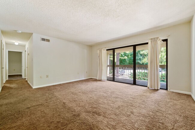 Foto del edificio - 3 bedroom, 2 bath in Bolinwood!