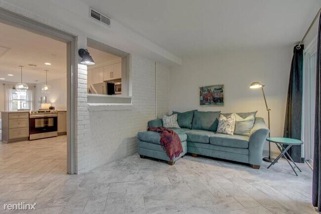 Foto del edificio - 1208 Kirkwood Ave