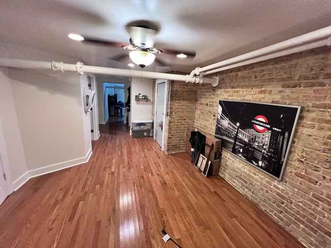 Building Photo - 3216 W Altgeld St