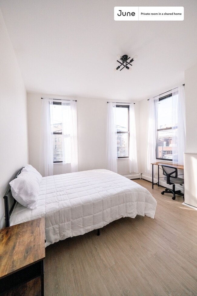 Building Photo - Room in Shared 2 bed/1 bath home in Bushwick