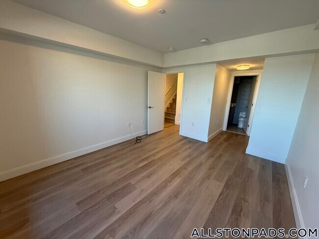 Foto del edificio - 1079 Commonwealth Ave