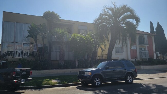 Foto del edificio - 338 S Oxford Ave