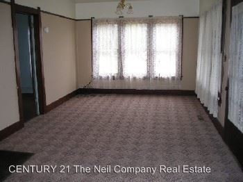 Building Photo - 3 br, 1 bath House - 612 N State St