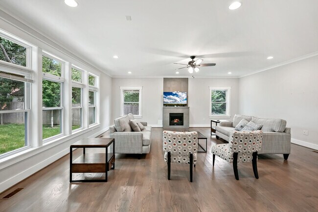 Building Photo - 2901 Random Rd