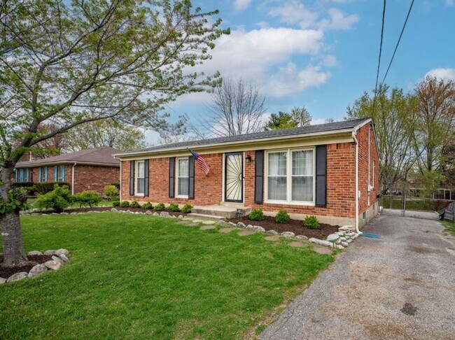 Foto del edificio - 3BR/2BA Home w/Finished Basement for Rent in Jtown!