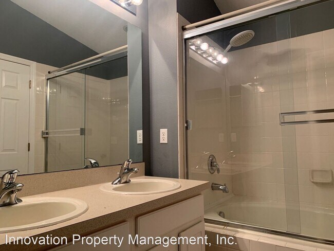 Building Photo - 2 br, 2.5 bath House - 12654 Langstaff Dr.